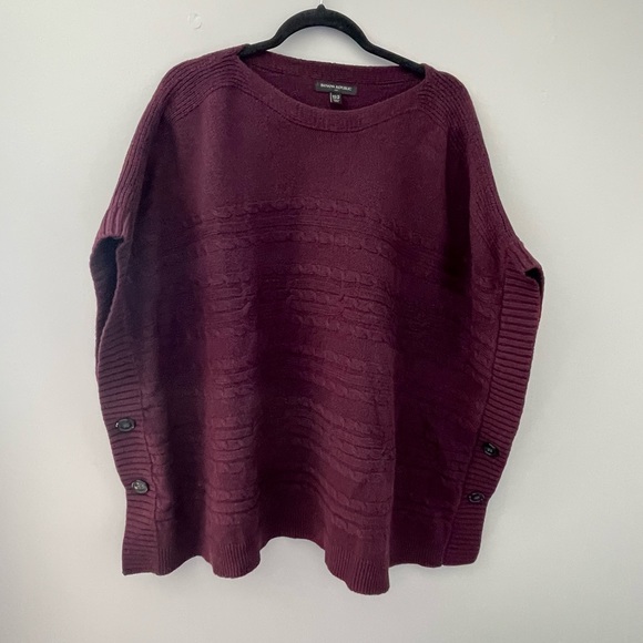 Banana Republic poncho - Picture 1 of 8